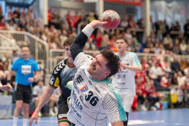 Jonathan Fischer (SG BBM Bietigheim, 36) hat sich am Kreis durchgesetzt. TuSEM Essen vs. SG BBM Bietigheim, Handball, 2. HBL, 25. Spieltag, Saison 2025 2026, 29.03.2026 TuSEM Essen vs. SG BBM Bietigheim, Handball, 2. HBL, 25. Spieltag, Saison 2025 2026, 29.03.2026 Essen Copyright: xEibner-Pressefoto ThomasxHaeslerx EP_THR