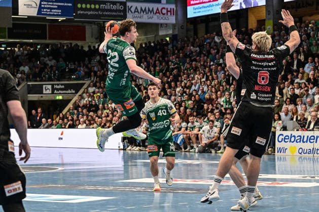 DAIKIN HBL Bundesliga: Frisch Auf! Göppingen - HC Erlangen; Göppingen, 29.03.2026 Erik Persson (FRISCH AUF! Göppingen, 22) beim Sprungwurf. Göppingen, 29.03.2026, 26. Spieltag der DAIKIN Handball-Bundesliga, Frisch Auf! Göppingen - HC Erlangen EWS-Arena, Göppingen. Copyright: xBEAUTIFULxSPORTS Märklx
