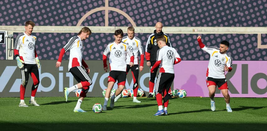 29.03.26 DFB Training Deutschland, Stuttgart, 29.03.2026, Fussball, Nationalmannschaft; 2026, DFB Deutschland, Training: v.l. Alexander Nübel, Nick Woltemade, Angelo Stiller, Chris Führich, Lennart Karl, Deniz Undav.