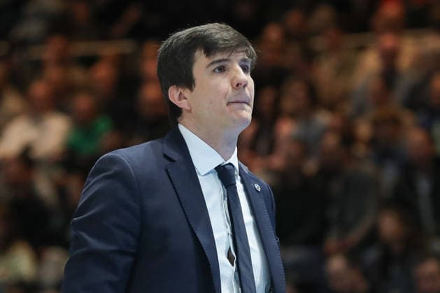 29.03.2026, xgox, Basketball - easyCredit BBL Basketball Loewen Braunschweig - Alba Berlin emspor, v.l. Pedro Calles (Alba Berlin, Trainer) nachdenklich Braunschweig