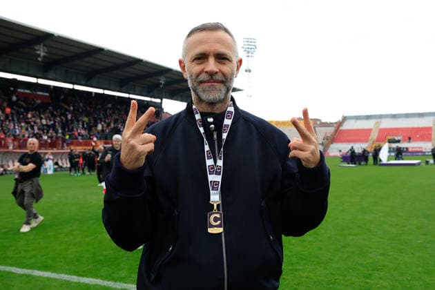 Stefano Rosso President of L.R. Vicenza celebrate the victory at the end of the match during the match of 34th day of the Serie C Championship between L.R. Vicenza vs Union Brescia at the Romeo Menti Stadium on 29 March 2026 in Vicenza, VI.  Copyright: xEmanuelexPennacchio IPAxSportx xipa-agency.netx xx IPA_73607953 IPA_Agency_IPA73607953