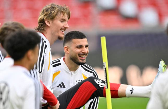 Nick Woltemade GER (11) Deniz Undav GER (13) Portrait Aufwaermen Training iam 29.03.2026 m Vorfeld des DFB Laenderspiel Deutschland GER vs Ghana GHA Freundschatsspiel Testspiel am 30.03.2026 DFL REGULATIONS PROHIBIT ANY USE OF PHOTOGRAPHS AS IMAGE SEQUENCES AND OR QUASI-VIDEO DFB Laenderspiel Deutschland GER vs Ghana GHA