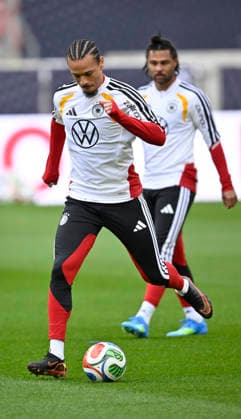 Leroy Sane GER (19) Aktion am Ball Serge Gnabry GER (20) Aufwaermen Training iam 29.03.2026 m Vorfeld des DFB Laenderspiel Deutschland GER vs Ghana GHA Freundschatsspiel Testspiel am 30.03.2026 DFL REGULATIONS PROHIBIT ANY USE OF PHOTOGRAPHS AS IMAGE SEQUENCES AND OR QUASI-VIDEO DFB Laenderspiel Deutschland GER vs Ghana GHA