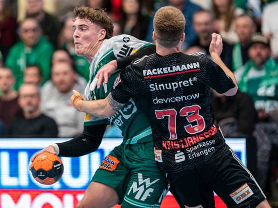 Victor Kloeve (Frisch Auf Goeppingen, 07) im Zweikampf mit Viggo Kristjansson (HC Erlangen, 73), Frisch Auf Goeppingen vs. HC Erlangen, Handball, 1. Bundesliga, Herren, Spielzeit 2025 2026, 29.03.2026, Frisch Auf Goeppingen vs. HC Erlangen, Handball, 1. Bundesliga, Herren, Spielzeit 2025 2026, 29.03.2026 Goeppingen Copyright: xEibner-Pressefoto MichaelxSchmidx EP_MST