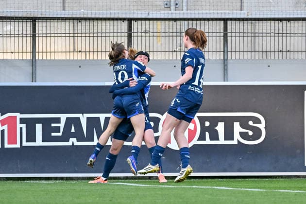 Jubel zum Tor zum 0:1 durch Wielle Douma (TSG Hoffenheim, 13) GER, SC Freiburg - TSG Hoffenheim, Frauen-Fussball, Google Pixel Frauen-Bundesliga, 22. Spieltag, Saison 2025 2026, 29.03.2026 DFB REGULATIONS PROHIBIT ANY USE OF PHOTOGRAPHS AS IMAGE SEQUENCES AND OR QUASI-VIDEO GER, SC Freiburg - TSG Hoffenheim, Frauen-Fussball, Google Pixel Frauen-Bundesliga, 22. Spieltag, Saison 2025 2026, 29.03.2026 Freiburg Copyright: xEibner-Pressefoto ThomasxHessx EP_THS