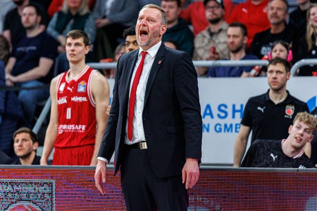 Arne Woltmann (BMA365 Bamberg Baskets, Trainer), Einzelbild, Einzelfoto, Portrait, Portraet, jubelt, Jubel, positive Emotionen, positive Emotion, BMA365 Bamberg Baskets vs. Vet-Concept Gladiators Trier, Basketball, easyCredit BBL, 26. Spieltag, 29.03.2026 BMA365 Bamberg Baskets vs. Vet-Concept Gladiators Trier, Basketball, easyCredit BBL, 26. Spieltag, 29.03.2026 Bamberg Copyright: xEibner-Pressefoto G.xSantemizx EP_EER