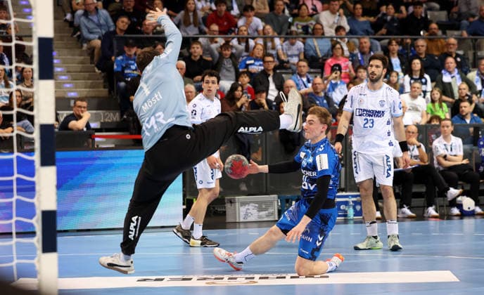 29.03.2026, Deutschland, Stuttgart, Handball Bundesliga, TVB Stuttgart vs. Lemgo Lippe, v.l. Constantin Möstli (Lemgo), Jakob Nigg (TVB)