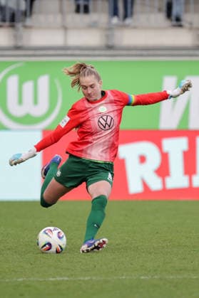 29.03.2026, xgrfx, Fussball Google Pixel Frauen-Bundesliga, VfL Wolfsburg - 1.FC Union Berlin v.l. Janina Minge im Tor (VfL Wolfsburg) (DFL DFB REGULATIONS PROHIBIT ANY USE OF PHOTOGRAPHS as IMAGE SEQUENCES and or QUASI-VIDEO) Wolfsburg