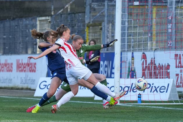 Lisa Kolb (SC Freiburg, 22) erzielt ein Tor , Deutschland, Fussball, GooglePixel Frauen-Bundesliga, 22.Spieltag, 2025 2026, SC Freiburg vs. TSG 1899 Hoffenheim, 29.03.2026, Dreisamstadion, Freiburg, Deutschland DFB REGULATIONS PROHIBIT ANY USE OF PHOTOGRAPHS AS IMAGE SEQUENCES AND OR QUASI-VIDEO. Freiburg Dreisamstadion Baden-Wuerttemberg Deutschland Copyright: xArnexAmbergx