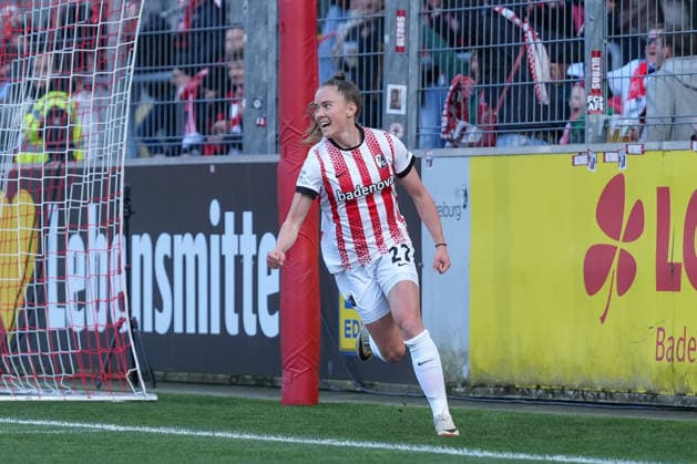 Lisa Kolb (SC Freiburg, 22) Torjubel, Emotionen, Jubel, Torerfolg, Abschluss, Treffer , Deutschland, Fussball, GooglePixel Frauen-Bundesliga, 22.Spieltag, 2025 2026, SC Freiburg vs. TSG 1899 Hoffenheim, 29.03.2026, Dreisamstadion, Freiburg, Deutschland DFB REGULATIONS PROHIBIT ANY USE OF PHOTOGRAPHS AS IMAGE SEQUENCES AND OR QUASI-VIDEO. Freiburg Dreisamstadion Baden-Wuerttemberg Deutschland Copyright: xArnexAmbergx