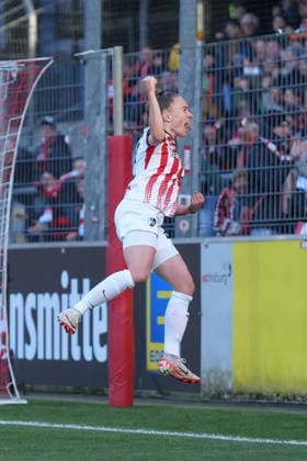 Lisa Kolb (SC Freiburg, 22) Torjubel, Emotionen, Jubel, Torerfolg, Abschluss, Treffer , Deutschland, Fussball, GooglePixel Frauen-Bundesliga, 22.Spieltag, 2025 2026, SC Freiburg vs. TSG 1899 Hoffenheim, 29.03.2026, Dreisamstadion, Freiburg, Deutschland DFB REGULATIONS PROHIBIT ANY USE OF PHOTOGRAPHS AS IMAGE SEQUENCES AND OR QUASI-VIDEO. Freiburg Dreisamstadion Baden-Wuerttemberg Deutschland Copyright: xArnexAmbergx