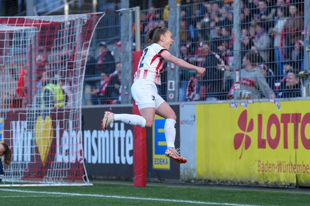 Lisa Kolb (SC Freiburg, 22) Torjubel, Emotionen, Jubel, Torerfolg, Abschluss, Treffer , Deutschland, Fussball, GooglePixel Frauen-Bundesliga, 22.Spieltag, 2025 2026, SC Freiburg vs. TSG 1899 Hoffenheim, 29.03.2026, Dreisamstadion, Freiburg, Deutschland DFB REGULATIONS PROHIBIT ANY USE OF PHOTOGRAPHS AS IMAGE SEQUENCES AND OR QUASI-VIDEO. Freiburg Dreisamstadion Baden-Wuerttemberg Deutschland Copyright: xArnexAmbergx