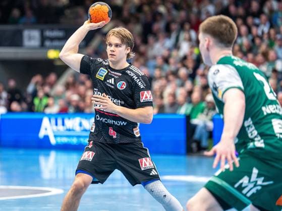 Andri Mar Runarsson (HC Erlangen, 04) am Ball, Frisch Auf Goeppingen vs. HC Erlangen, Handball, 1. Bundesliga, Herren, Spielzeit 2025 2026, 29.03.2026, Frisch Auf Goeppingen vs. HC Erlangen, Handball, 1. Bundesliga, Herren, Spielzeit 2025 2026, 29.03.2026 Goeppingen Copyright: xEibner-Pressefoto MichaelxSchmidx EP_MST