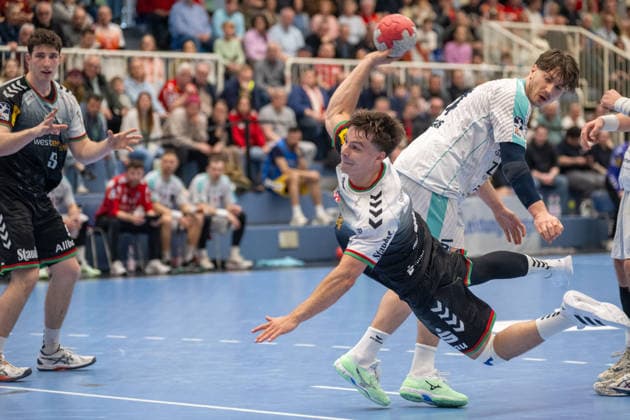 Nils Homscheid (TuSEM Essen, 15) beim Wurf. TuSEM Essen vs. SG BBM Bietigheim, Handball, 2. HBL, 25. Spieltag, Saison 2025 2026, 29.03.2026 TuSEM Essen vs. SG BBM Bietigheim, Handball, 2. HBL, 25. Spieltag, Saison 2025 2026, 29.03.2026 Essen Copyright: xEibner-Pressefoto ThomasxHaeslerx EP_THR