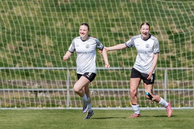 29.03.2026, Fußball, 2. Frauen-Bundesliga, 2025 2026, 21. Spieltag, SG 99 Andernach - SV Meppen Jubel bei Torschützin Marleen Kropp (9 Meppen) und Laura Bröring (6 Meppen) nach dem 2:0. Andernach Stadion Rheinland-Pfalz Deutschland