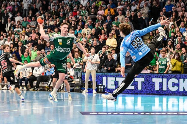 DAIKIN HBL Bundesliga: Frisch Auf! Göppingen - HC Erlangen; Göppingen, 29.03.2026 Oskar Neudeck (FRISCH AUF! Göppingen, 2) gegen Tin Herceg (HC Erlangen, 99) erfolgreich. Göppingen, 29.03.2026, 26. Spieltag der DAIKIN Handball-Bundesliga, Frisch Auf! Göppingen - HC Erlangen EWS-Arena, Göppingen. Copyright: xBEAUTIFULxSPORTS Märklx