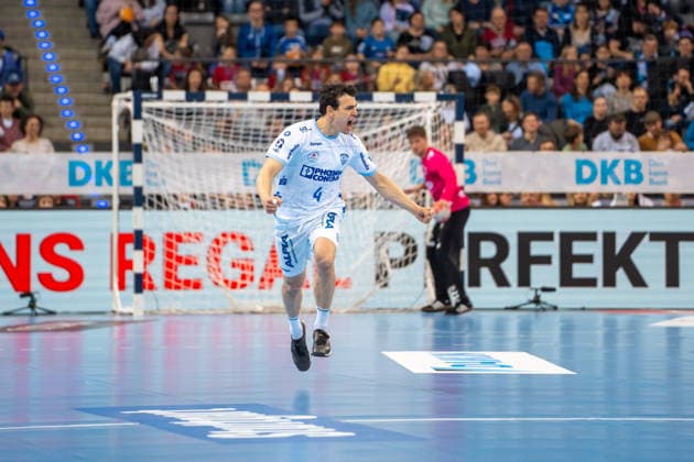 Handball I Herren I Saison 2025-2026 I Bundesliga I 26. Spieltag I TVB Stuttgart - TBV Lemgo Lippe I 29.03.2026 Samuel Zehnder (4, TBV Lemgo Lippe) jubelt Stuttgart Porsche Arena Baden-Württemberg Deutschland Copyright: xLobeca MaxxPetershansx