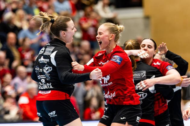 29.03.2026, GER, Handball, Frauen, Saison 2025 2026, EHF European League, Viertelfinale, Thueringer HC - Nykobing Falster Handbold Anna Szabo (Thueringer HC,26) jubelt gemeinsam mit Rikke Hoffbeck Petersen (Thueringer HC,22) 99947 Bad Langensalza Salza Halle Sporthalle Mehrz Thüringen Deutschland