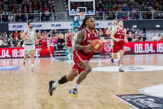 Bamberg, Deutschland 29. März 2026: 1.BBL - 2025 2026 - BMA365 Bamberg Baskets gegen Gladiators Trier Im Bild: Cobe Williams (Bamberg) zieht zum Korb Brose Arena Bayern Copyright: xFotostandx xSchmittx