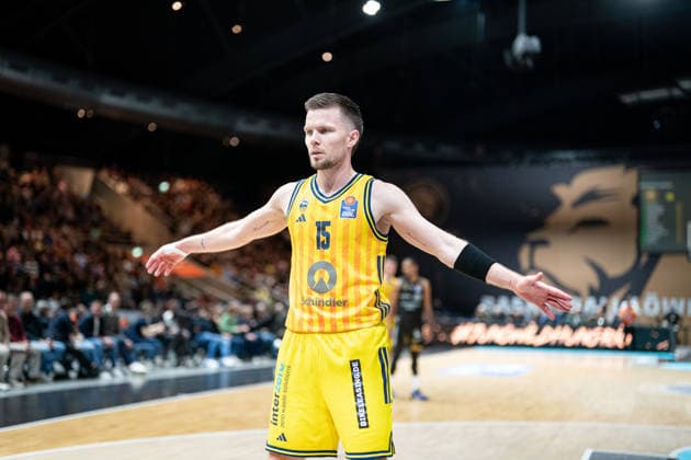 Martin Hermannsson (Nr. 15 Alba Berlin) GER, Basketball Loewen Braunschweig gegen Alba Berlin, Basketball, easyCredit BBL, Woche 26, Spielzeit 2025 26, 29.03.2026 GER, Basketball Loewen Braunschweig gegen Alba Berlin, Basketball, easyCredit BBL, Woche 26, Spielzeit 2025 26, 29.03.2026 Braunschweig Copyright: xEibner-Pressefoto DanielxREINELTx EP_DRT