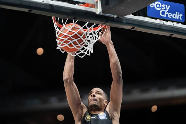 David NGuessan (Nr. 1 Basketball Loewen Braunschweig) am Korb GER, Basketball Loewen Braunschweig gegen Alba Berlin, Basketball, easyCredit BBL, Woche 26, Spielzeit 2025 26, 29.03.2026 GER, Basketball Loewen Braunschweig gegen Alba Berlin, Basketball, easyCredit BBL, Woche 26, Spielzeit 2025 26, 29.03.2026 Braunschweig Copyright: xEibner-Pressefoto DanielxREINELTx EP_DRT
