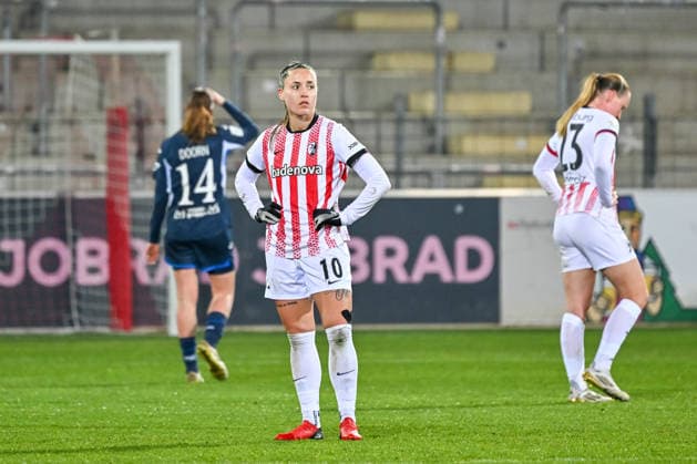 Selina Vobian (SC Freiburg, 10) mit Emotion nach Spielende. GER, SC Freiburg - TSG Hoffenheim, Frauen-Fussball, Google Pixel Frauen-Bundesliga, 22. Spieltag, Saison 2025 2026, 29.03.2026 DFB REGULATIONS PROHIBIT ANY USE OF PHOTOGRAPHS AS IMAGE SEQUENCES AND OR QUASI-VIDEO GER, SC Freiburg - TSG Hoffenheim, Frauen-Fussball, Google Pixel Frauen-Bundesliga, 22. Spieltag, Saison 2025 2026, 29.03.2026 Freiburg Copyright: xEibner-Pressefoto ThomasxHessx EP_THS
