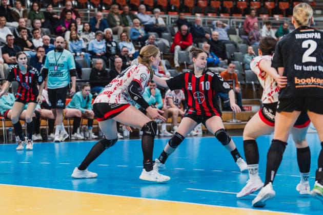 Mia Cruzado (TSV Bayer 04 Leverkusen, 11), Nora Erhardt (TG Nuettingen, 14), Sophia Cormann (TSV Bayer 04 Leverkusen, 10) beim Passspiel TSV Bayer 04 Leverkusen vs. TG Nuertingen, Handball, 2.Handball-Bundesliga, 22.Spieltag, Saison 2025 26, 29.03.2026, TSV Bayer 04 Leverkusen vs. TG Nuertingen, Handball, 2.HBL, 22.Spieltag, Saison 2025 26, 29.03.2026 Leverkusen Copyright: xEibner-Pressefoto LukasxBaldygax EP_LBA