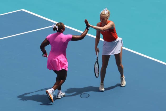 March 29, 2026, Miami Gardens, Florida, USA: TAYLOR TOWNSEND (USA) and KATERINA SINIAKOVA (CZE) react during their women s doubles finals match against SARA ERRANI (ITA) and JASMINE PAOLINI (ITA) at the Miami Open at Hard Rock Stadium in Miami Gardens, Florida. Miami Gardens USA - ZUMAv151 20260329_zsp_v151_026 Copyright: xLorenzoxVasquezx