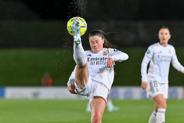 March 29, 2026, Madrid, Madrid, Spain: MARIA MENDEZ FERNANDEZ of Real Madrid Femenino CF clearing the ball during the Spanish Women League, Liga F, football match played between REAL MADRID Vs FC Barcelona, Barca at Alfredo Di Stefano stadium on march 29, 2026, in Valdebebas, Madrid, Spain. Madrid Spain - ZUMAc312 20260329_zsp_c312_015 Copyright: xOscarxManuelxSanchezx