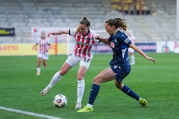 Google Pixel Frauen-Bundesliga: SC Freiburg vs. TSG Hoffenheim, 29.03.2026 Zweikampf zwischen Lisa Kolb (SC Freiburg, 22) und Lisann Kaut (TSG 1899 Hoffenheim, 4) Google Pixel Frauen-Bundesliga: SC Freiburg vs. TSG Hoffenheim, Dreisamstadion, 29.03.2026 DFB DFL REGULATIONS PROHIBIT ANY USE OF PHOTOGRAPHS AS IMAGE SEQUENCES AND OR QUASI-VIDEO. Copyright: xBEAUTIFULxSPORTS Boscox