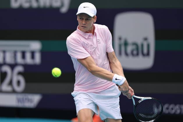 Tennis 2026 Miami Open - Day 12 - Men s Final Jannik Sinner of Italy in action against Jiri Lehecka of the Czech Republic during the Men™s Final match at the 2026 Miami Open tennis tournament in Miami, Florida, USA, 29 March 2026. MIAMI FLORIDA United States  Copyright: xCRISTOBALxHERRERA-ULASHKEVICHx