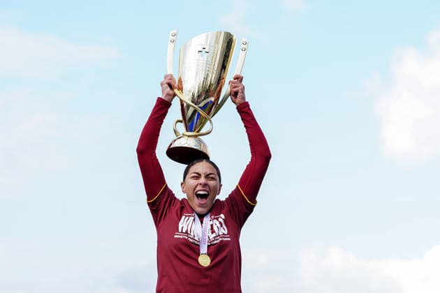 Switzerland: AXA Womens Cup Final 2025 26, BSC YB Frauen vs Servette FC Chenois Feminin - Schützenwiese, Winterthur: Players of Servette celebrate their victory and pose with the trophy Copyright: xDanielaxPorcellix