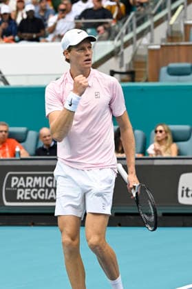 MIAMI GARDENS, FL - MARCH 29: Jannik Sinner of Italy reacts during his match against Jiri Lehecka of the Czech Republic in the men s singles final tennis match at the Miami Open on March 29, 2026, at Hard Rock Stadium in Miami Gardens, Florida. (Photo by Michele Eve Sandberg Icon Sportswire) TENNIS: MAR 29 Miami Open EDITORIAL USE ONLY Icon2603290870