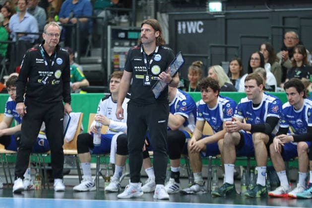 Handball DAIKIN HBL, SC DHfK Leipzig - ThSV Eisenach; 29.03.2026 Trainer Sebastian Hinze (ThSV Eisenach). Handball, DAIKIN HBL, 1. Bundesliga, Saison 2025 2026, 26. Spieltag: SC DHfK Leipzig vs. ThSV Eisenach am 29.03.2026 in der Quarterback Immobilien Arena Leipzig. Copyright: xBEAUTIFULxSPORTS JanxKaeferx