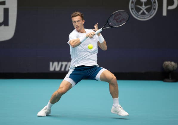 March 29, 2026, Miami Gardens, Fl, United States: MIAMI GARDENS, FL - MARCH 29: Jiri Lehecka hits the ball against Jannik Sinner in the finals during the Miami Open at Hard Rock Stadium on March 29, 2026 in Miami Gardens, Florida. Miami Open  - ZUMAt139 20260329_aaa_t139_001 Copyright: xMichaelxPimentel IsixPhotosx