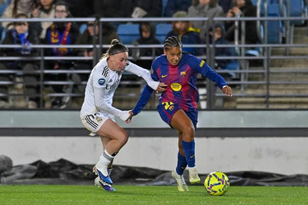 March 30, 2026, Madrid, Madrid, Spain: EVA MARIA NAVARRO of Real Madrid Femenino CF disputes a ball ESMEE BRUGTS of FC Barcelona, Barca Femenino during the Spanish Women League, Liga F, football match played between REAL MADRID 0 Vs FC BARCELONA 3 at Alfredo Di Stefano stadium on march 29, 2026, in Valdebebas, Madrid, Spain. Madrid Spain - ZUMAc312 20260330_zsp_c312_099 Copyright: xOscarxManuelxSanchezx