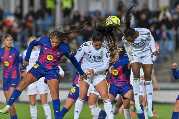 March 30, 2026, Madrid, Madrid, Spain: NAOMI FELLER of Real Madrid Femenino CF and YASMIM ASSIS of Real Madrid Femenino CF clear with a header during the Spanish Women League, Liga F, football match played between REAL MADRID 0 Vs FC Barcelona, Barca 3 at Alfredo Di Stefano stadium on march 29, 2026, in Valdebebas, Madrid, Spain. Spanish Women League REAL MADRID 0 Vs FC BARCELONA 3 (03.29.26) - ZUMAc312 20260330_zsp_c312_122 Copyright: xOscarxManuelxSanchezx