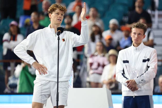 March 29, 2026, Miami Gardens, Florida, USA: JANNIK SINNER (ITA) speaks after his men s singles finals match against JIRI LEHECKA (CZE), at the Miami Open at Hard Rock Stadium in Miami Gardens, Florida. JANNIK SINNER (ITA) won the menÃ¢â‚¬â ¢s singles title after defeating JIRI LEHECKA (CZE) 6:4, 6:4. Tennis 2026: ATP, Tennis Herren Miami Open: Singles Finals: SINNER 6:4, 6:4 LEHECKA  - ZUMAv151 20260329_zsp_v151_083 Copyright: xLorenzoxVasquezx