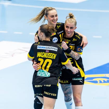 29.03.2026, GER, Handball, Frauen, Saison 2025 2026, EHF European League, Viertelfinale, Thueringer HC - Nykobing Falster Handbold Maja Magnussen (Nykobing Falster Handbold), Kristina Kristiansen (Nykobing Falster Handbold), Mia Solberg Svele (Nykobing Falster Handbold) 99947 Bad Langensalza Salza Halle Sporthalle Mehrz Thüringen Deutschland