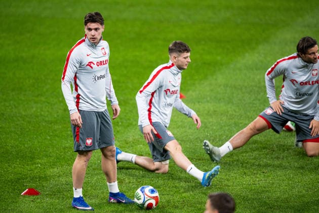 260330 Nicola Zalewski of Poland™s national football team at a training session on March 30, 2026 in Stockholm. Photo: Jesper Zerman BILDBYRAN kod JZ JZ0696 fotboll football soccer fotball vm-kval kval FIFA World Cup, WM, Weltmeisterschaft, Fussball qualifier qualifier träning practice training polen poland bbeng Copyright: JESPERxZERMAN BB260330JZ094