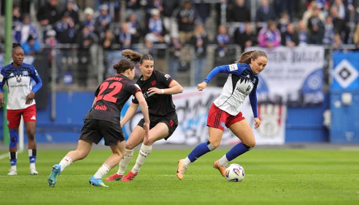 Foto : am Ball Camilla Linberg (HSV) gegen Caroline KEHRER ( Leverkusen ) Fussball Pixel Bundesliga der Frauen am Mo. 30.03.2026 Hamburger SV - Bayer 04 Leverkusen