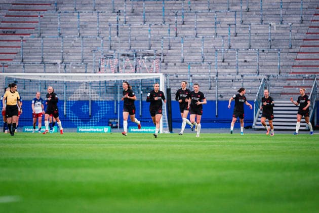 Google Pixel Frauen-Bundesliga: Hamburger SV vs. Bayer 04 Leverkusen, 30.03.2026 TOR, JUBEL durch Vanessa Fudalla (Bayer 04 Leverkusen, 21); Fußball, Google Pixel Frauen-Bundesliga, 22. Spieltag: Hamburger SV vs. Bayer 04 Leverkusen am 30.03.2026 im Volksparkstadion, Hamburg DFB REGULATIONS PROHIBIT ANY USE OF PHOTOGRAPHS AS IMAGE SEQUENCES AND OR QUASI-VIDEO. Copyright: xBEAUTIFULxSPORTS Tonhäuserx