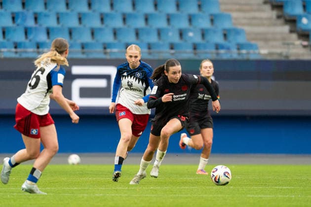 HAMBURG, GERMANY - MARCH 30: Loreen Bender (19 Bayer 04 Leverkusen) during the Google Pixel Frauen-Bundesliga between Hamburger SV and Bayer 04 Leverkusen at Stadion Hoheluft on March 30, 2026 in Hamburg, Germany. (Photo by Qianru Zhang Press Photo) Copyright: xQianruxZhang SPPx Sportspressphoto_SPR121798