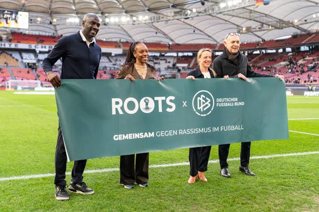 Fußball: Deutschland - Ghana - UEFA Freundschaftsspiel - 30.03.2026, MHP Arena, Stuttgart - DFB Nationalmannschaft Otto Addo (Trainer) Roots Banner Gemeinsam gegen Rassismus im Fußball Bernd Neuendorf *** Soccer Germany Ghana UEFA friendly match 30 03 2026, MHP Arena, Stuttgart DFB national team Otto Addo Coach Roots Banner Together against racism in soccer Bernd Neuendorf Copyright: xCelinaxLeiersx
