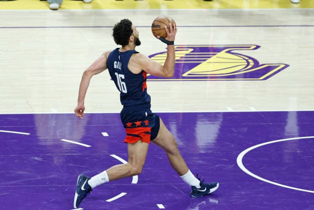 LOS ANGELES, CA - MARCH 30: Washington Wizards forward Anthony Gill (16) drives to the basket during the Washington Wizards vs Los Angeles Lakers game on March 30, 2026, at Crypto.com Arena in Los Angeles, CA. (Photo by Jevone Moore Icon Sportswire) NBA, Basketball Herren, USA MAR 30 Washington Wizards at Los Angeles Lakers EDITORIAL USE ONLY Icon20260330004