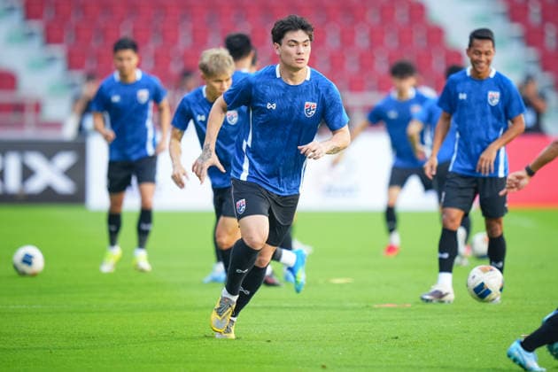 Thailand And Turkmenistan press conference, PK, Pressekonferenz in Bangkok, Thailand - 30 Mar 2026 Jonathan Khemdee of Thailand seen during a training session ahead of the Asian Cup 2027 qualifying round Group D match against Thailand at Rajamangala Stadium. Bangkok Thailand Copyright: xAmpholxThongmueangluangx xSOPAxImagesx SA102309