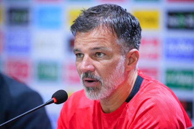 March 30, 2026, Bangkok, Thailand: Anthony Hudson, head coach of Thailand seen during the pre-match press conference, PK, Pressekonferenz at Rajamangala Stadium. Thailand And Turkmenistan Press Conference In Bangkok, Thailand - 30 Mar 2026  - ZUMAs197 20260330_aaa_s197_263 Copyright: xAmpholxThongmueangluangx