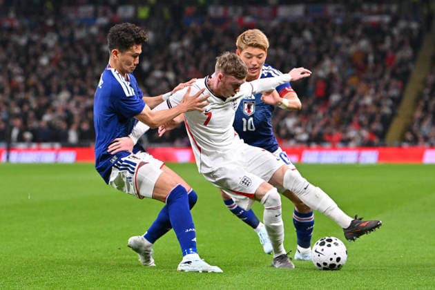 England v Japan, Friendly Cole Palmer of England on the attack battles for possession with Tsuyoshi Watanabe of Japan and Ritsu Doan of Japan during the Friendly match between England and Japan at Wembley Stadium, London, UK on 31 March 2026. London Wembley Stadium Greater London UK Editorial use only , Copyright: xGrahamxHuntx PSI-23978-0074