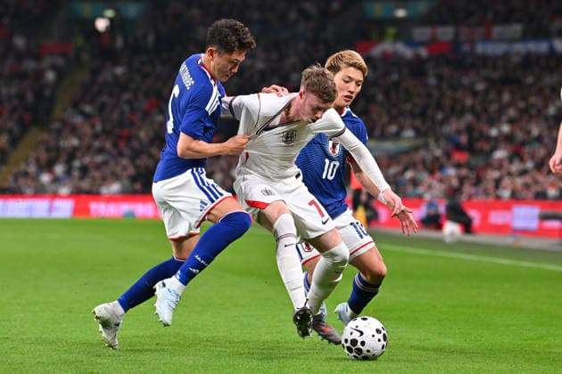 England v Japan, Friendly Cole Palmer of England on the attack battles for possession with Tsuyoshi Watanabe of Japan and Ritsu Doan of Japan during the Friendly match between England and Japan at Wembley Stadium, London, UK on 31 March 2026. London Wembley Stadium Greater London UK Editorial use only , Copyright: xGrahamxHuntx PSI-23978-0075