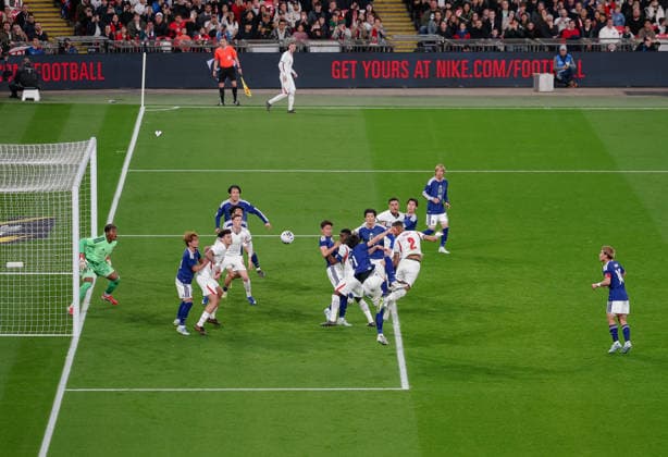 International Friendly, Länderspiel, Nationalmannschaft England v Japan Wembley Stadium 31.03.2026 24.03.2025 Ezri Konsa of England heads toward goal from a Cole Palmer of England corner International Friendly England v Japan Wembley Stadium 31.03.2026 Photograph By Marc Aspland The Times  Copyright: xMarcxAsplandx NINTCHDBPICT001070710925
